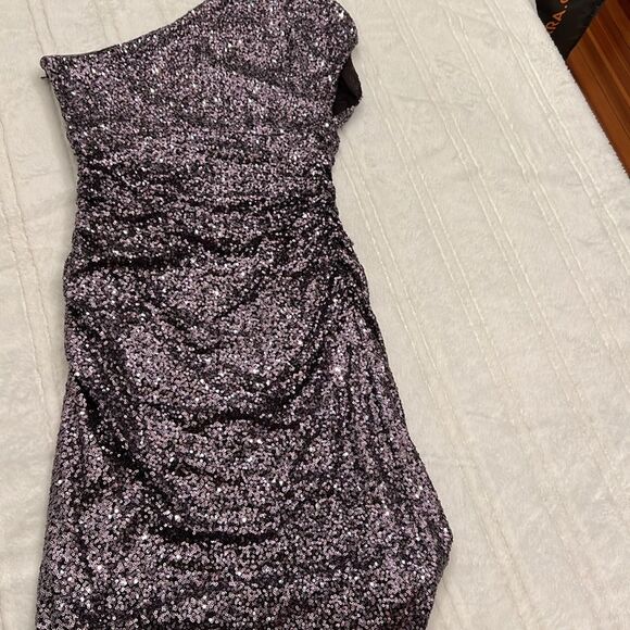 Lauren Ralph Lauren One Shoulder Sequin Evening Size 8. - Picture 7 of 9